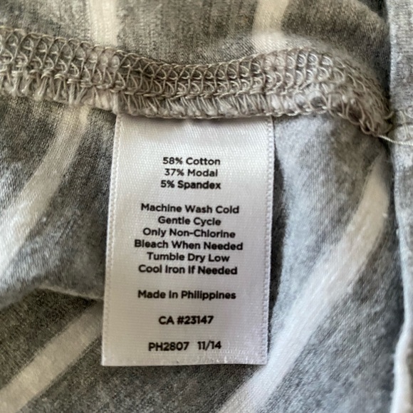 Gray Striped Skirt - Picture 3 of 3